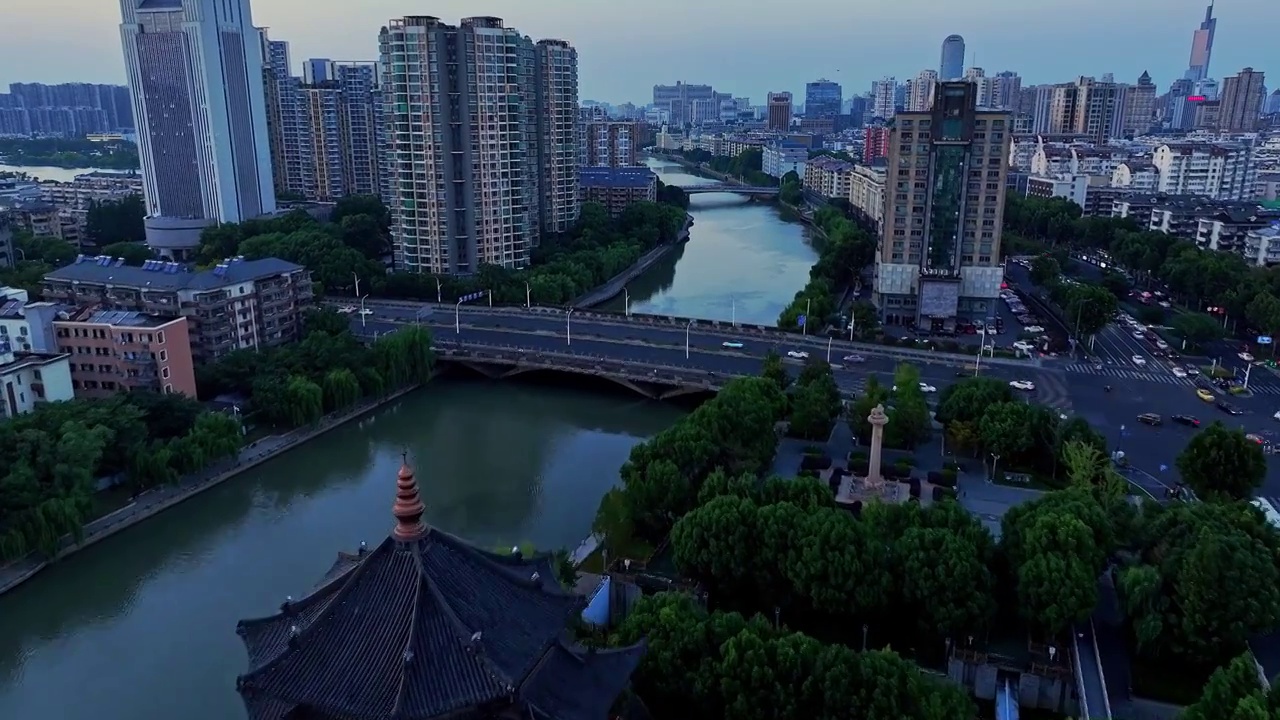 航拍江苏省南京市赏心亭夜景 古建筑视频素材