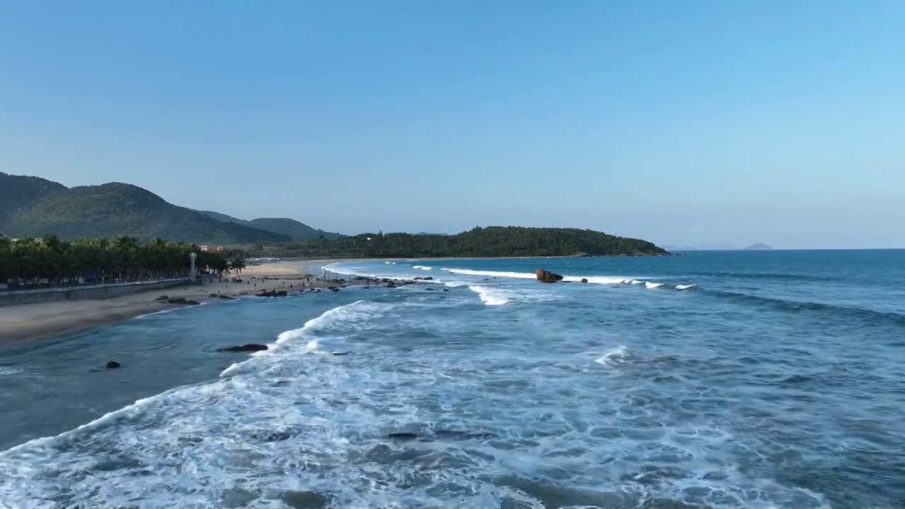 碧海蓝天万宁海边海边蓝色大海旅游视频下载