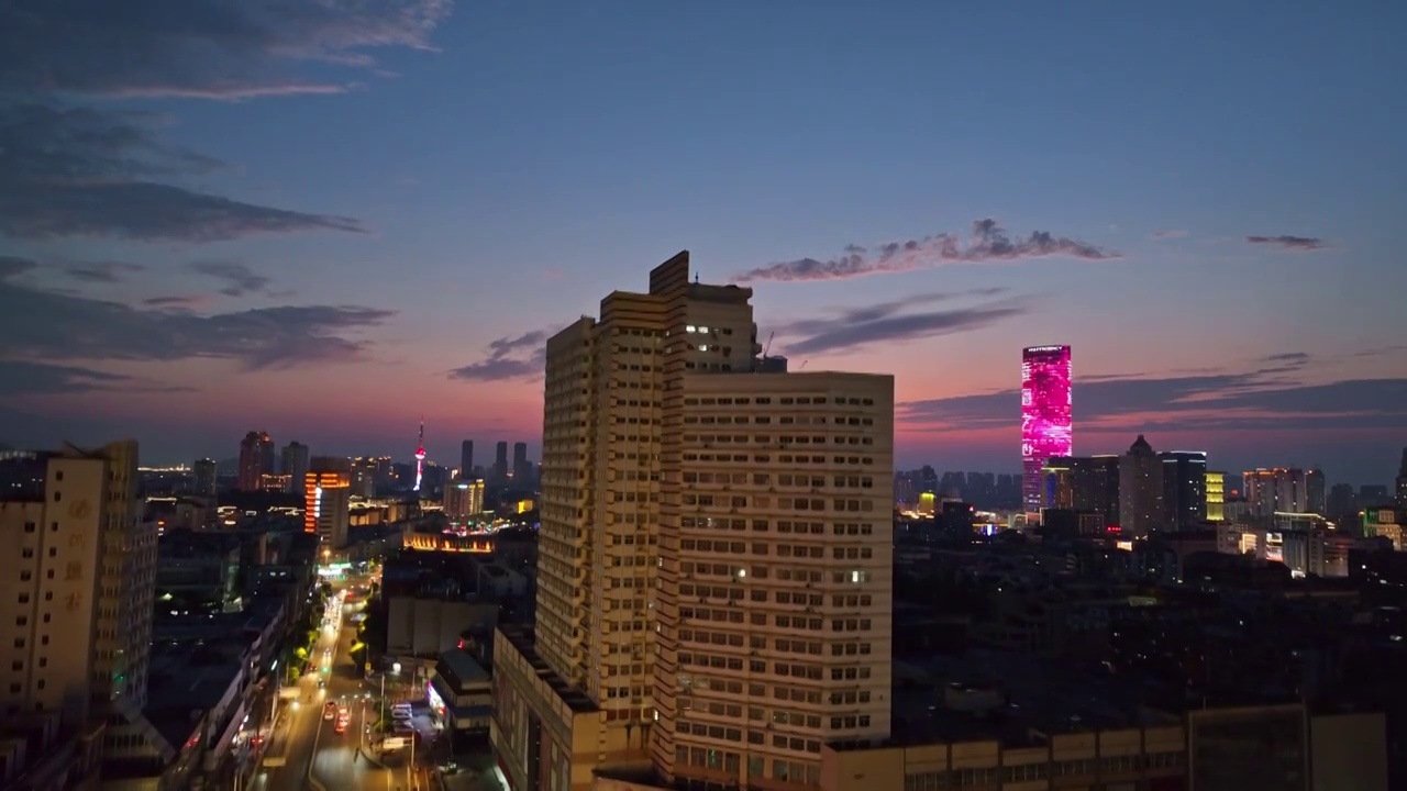 徐州市主城区 苏宁广场 德基广场 淮海路 香榭丽花园视频素材