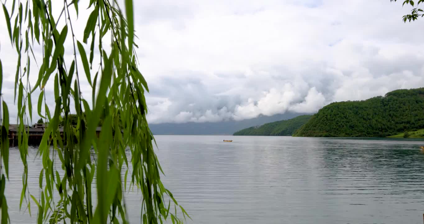 旅游景区：泸沽湖里格半岛自然与人文风光视频素材