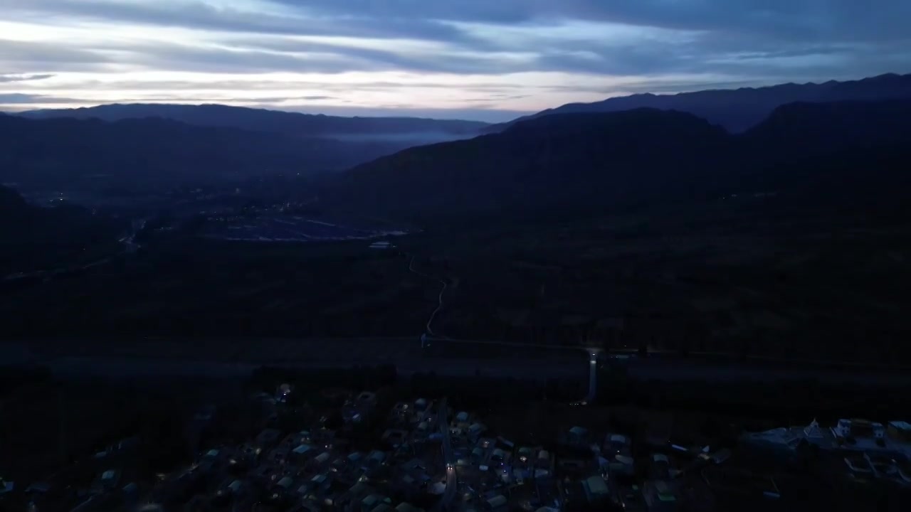 浪加村日落夜景视频素材画面3