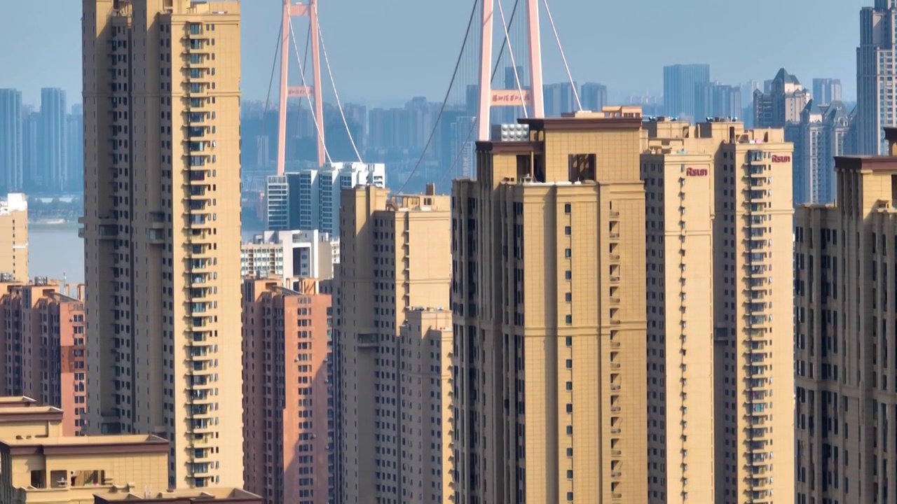 武汉夏日城市地标和天际线风光视频素材