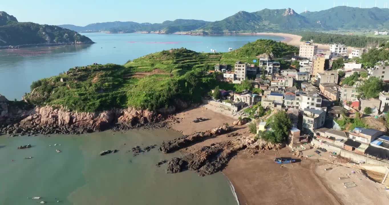 大海 海滩 岛 海浪 渔船 风景视频素材