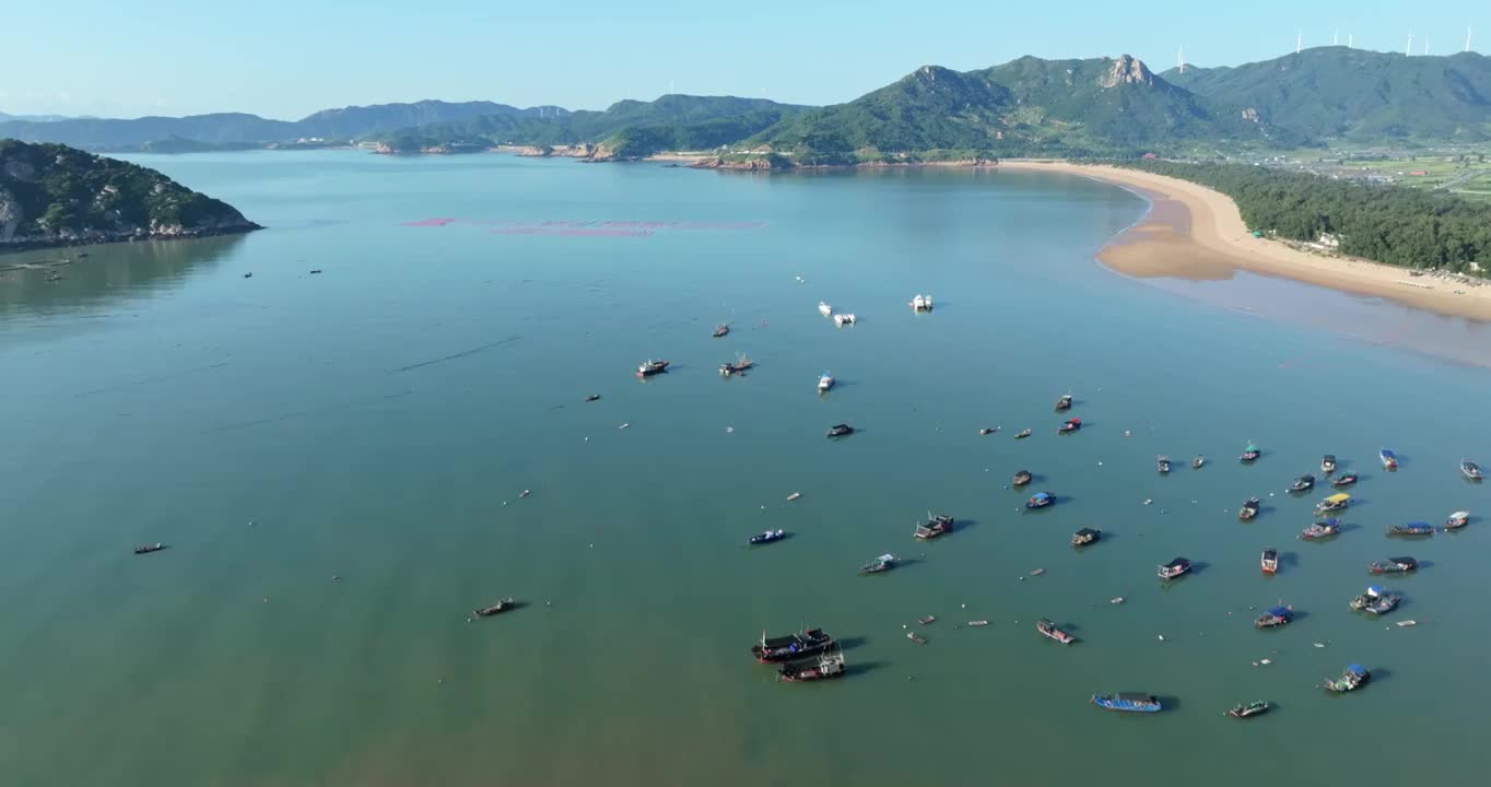 大海 海滩 岛 海浪 渔船 风景视频素材