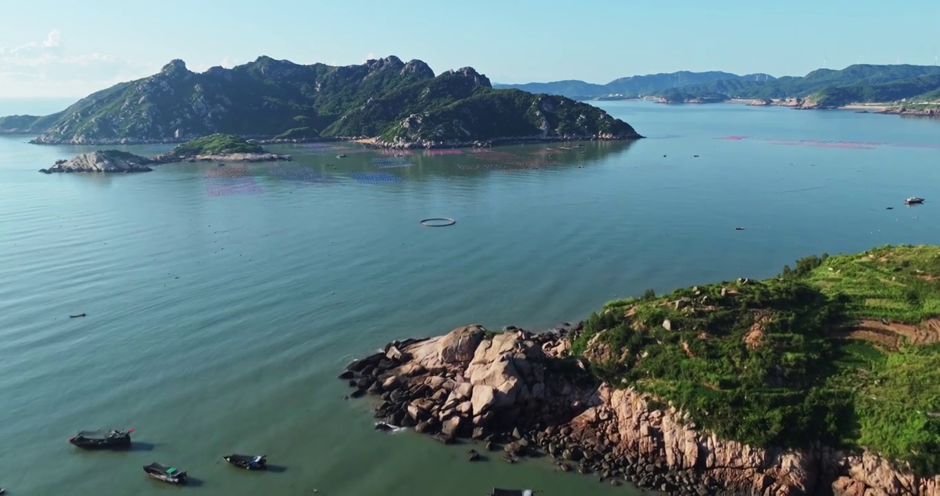 大海 海滩 岛 海浪 渔船 风景视频素材