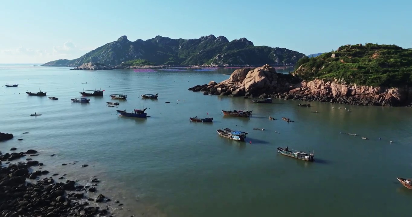 大海 海滩 岛 海浪 渔船 风景视频素材