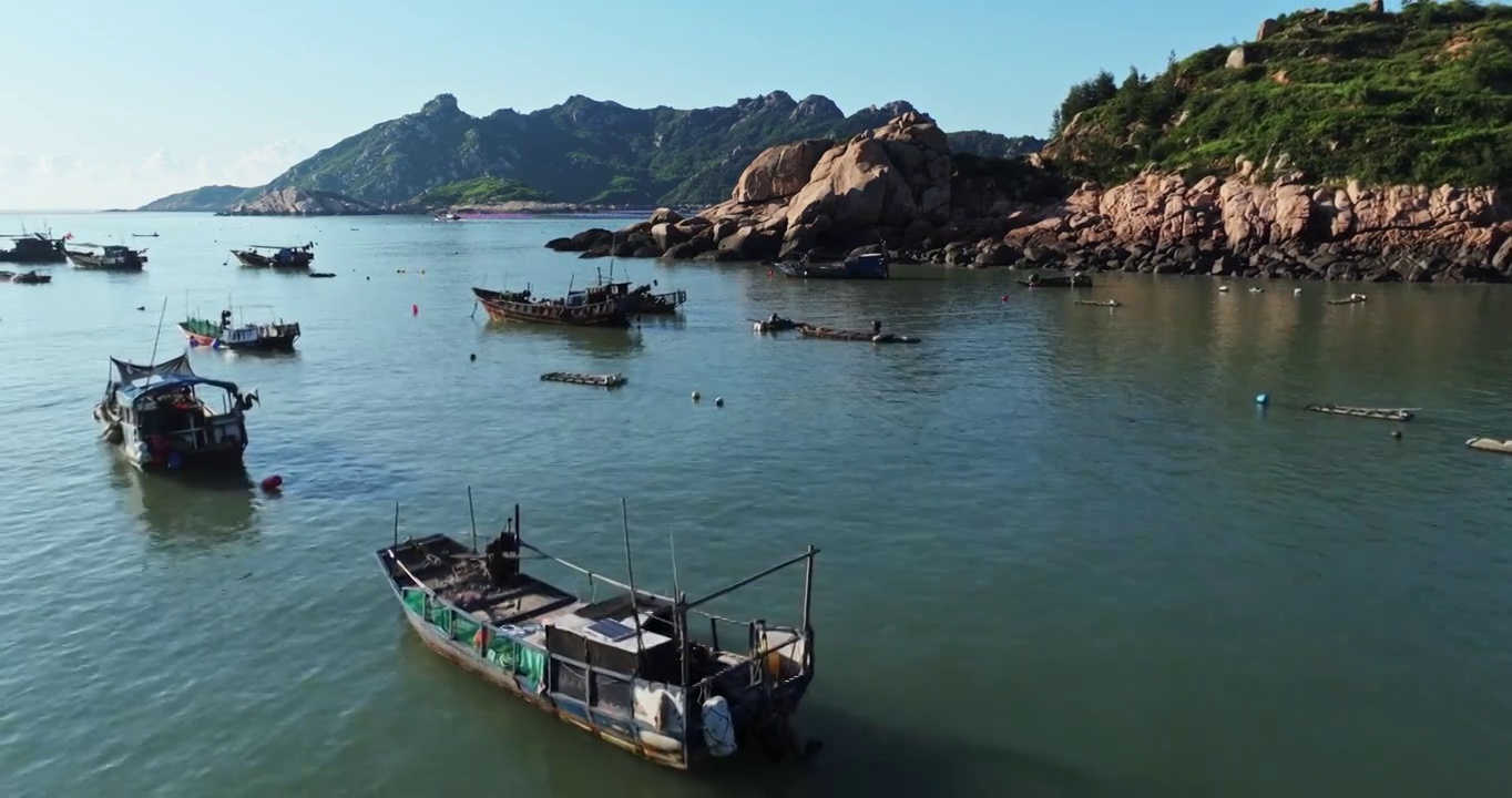 大海 海滩 岛 海浪 渔船 风景视频素材