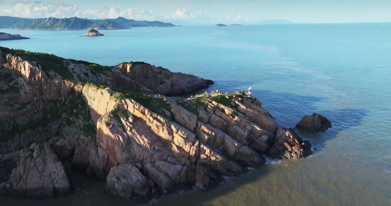 大海 海滩 岛 海浪 渔船 风景视频素材