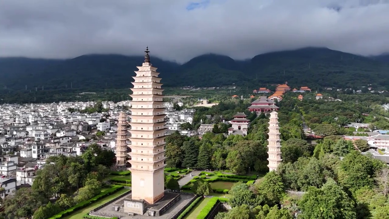 云南大理崇圣寺三塔视频素材