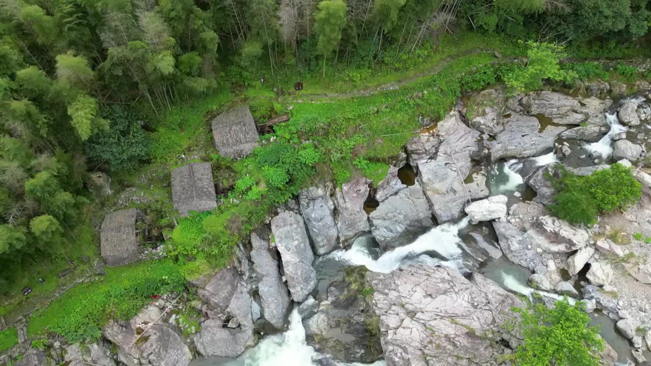 航拍温州泽雅风景区明代四连碓造纸作坊视频素材