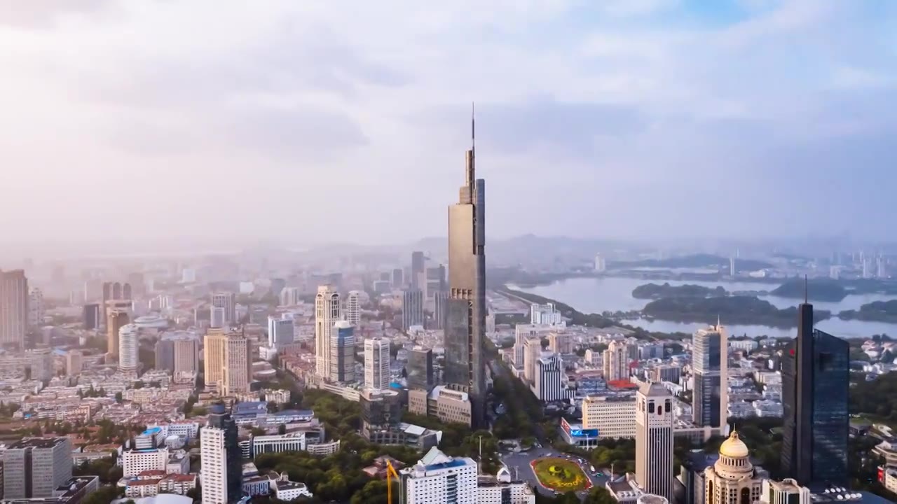 中国江苏南京紫峰大厦城市天际线环绕延时摄影视频素材