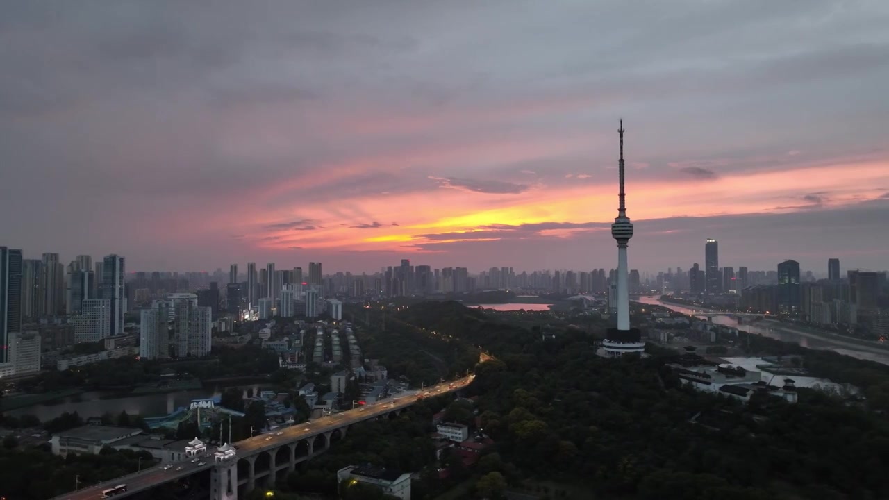 航拍湖北武汉龟山电视塔夕阳晚霞景观视频素材