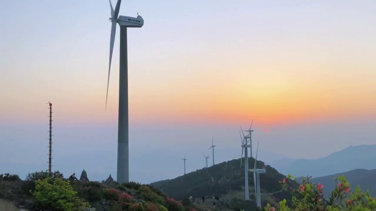 2020年5月5日，浙江省台州市括苍山日出视频素材