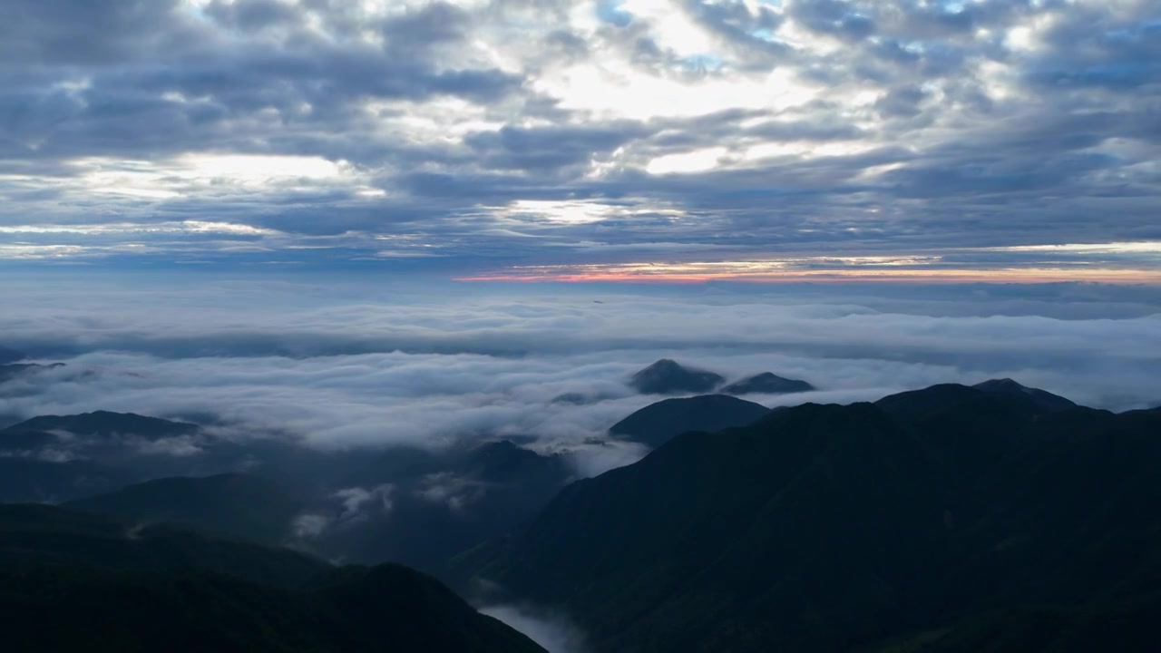 山顶的云海视频素材