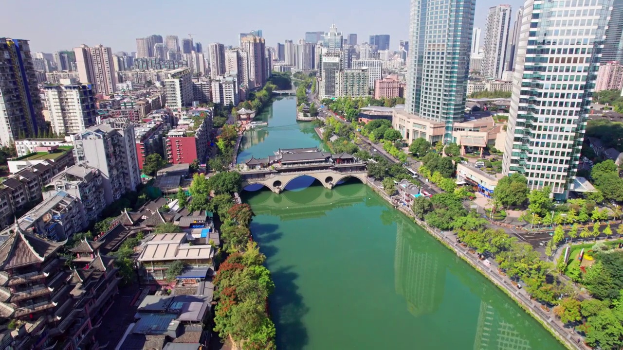 成都九眼桥安顺廊桥府南河白昼晴天城市风光航拍实时视频素材