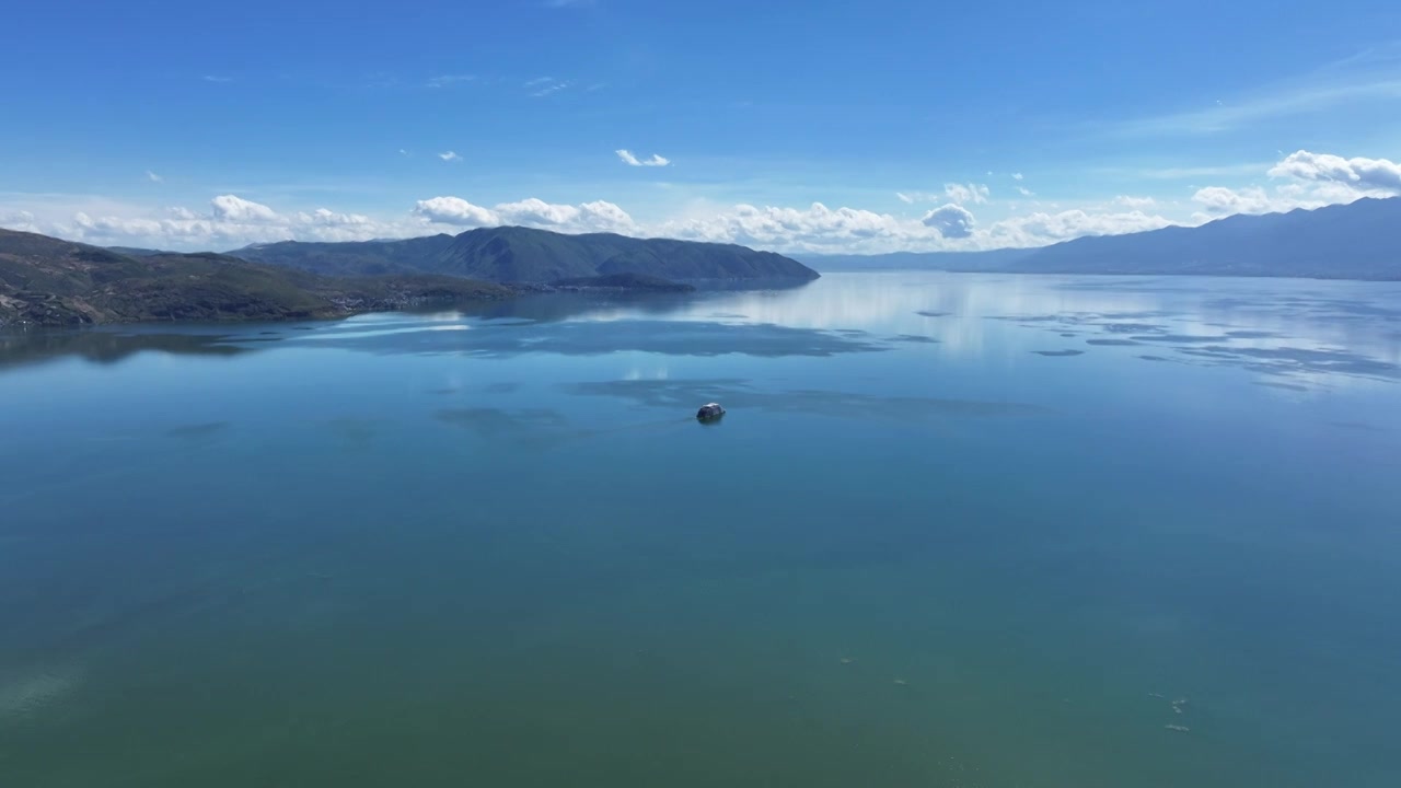 云南 大理 洱海 游船 苍山 航拍视频素材