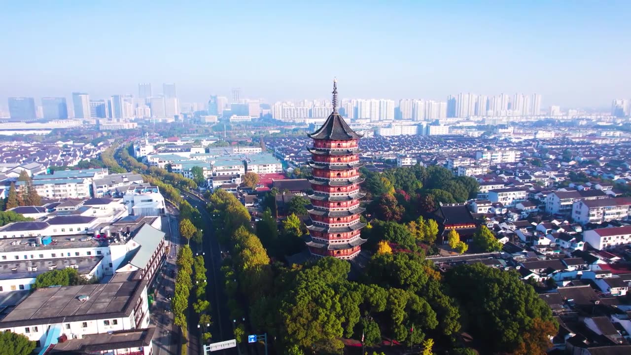 航拍苏州古城地标报恩寺塔北寺塔风景视频素材