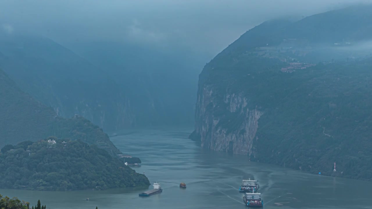 8K震撼长江起点瞿塘峡峡谷航运延时视频素材