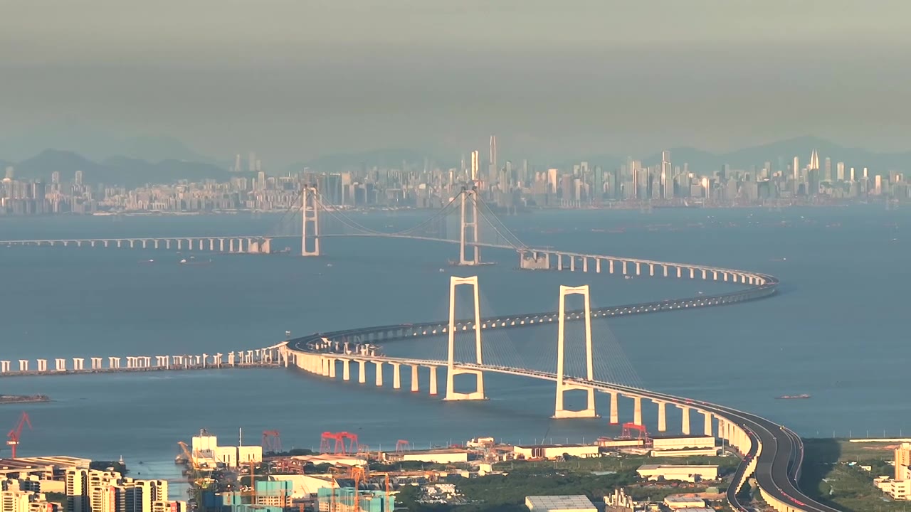 航拍深中通道跨海大桥视频素材