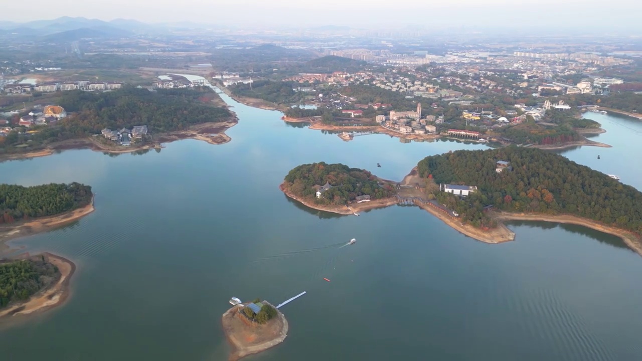 航拍中国江苏省常州市溧阳市天目湖生态旅游度假区风光视频素材