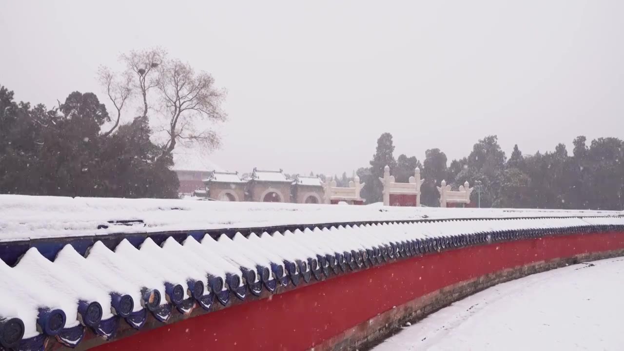 北京市天坛公园祈年殿棂星门皇穹宇雪景视频素材