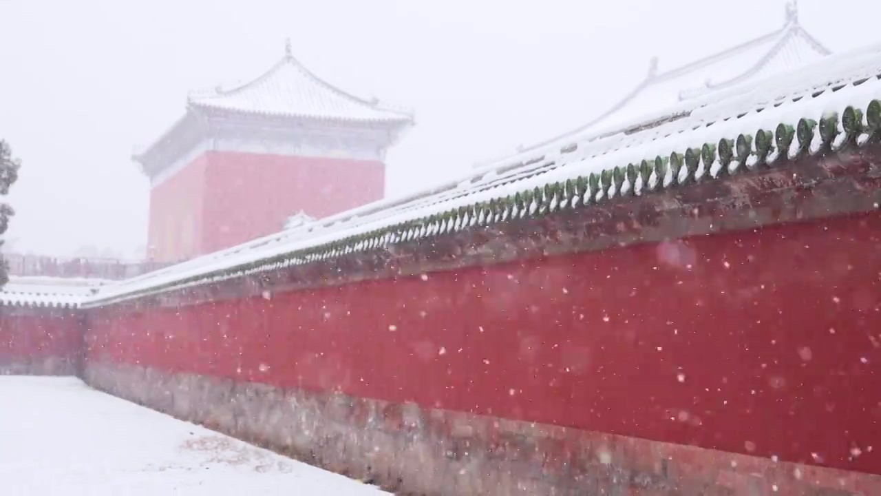 北京市天坛公园祈年殿棂星门皇穹宇雪景视频素材