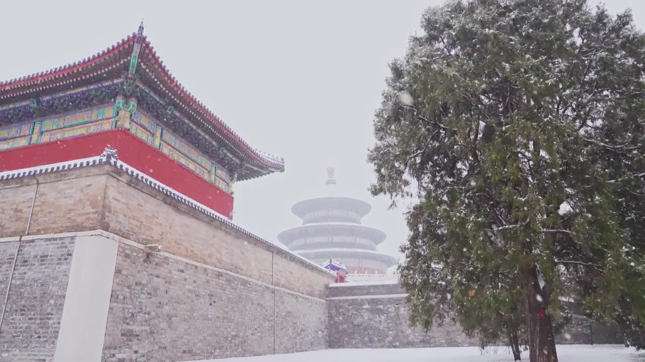 北京市天坛公园祈年殿棂星门皇穹宇雪景视频素材