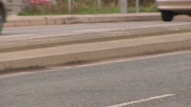 公路地面特写视频素材画面2
