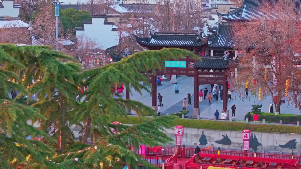 航拍南京夫子庙冬季雪景日落夜景 商业街大成殿龙照壁游船视频素材