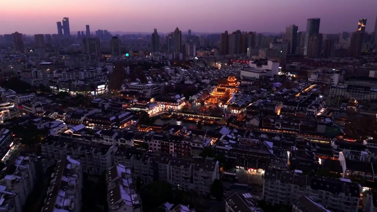 航拍南京夫子庙冬季雪景日落夜景 商业街大成殿龙照壁游船视频素材