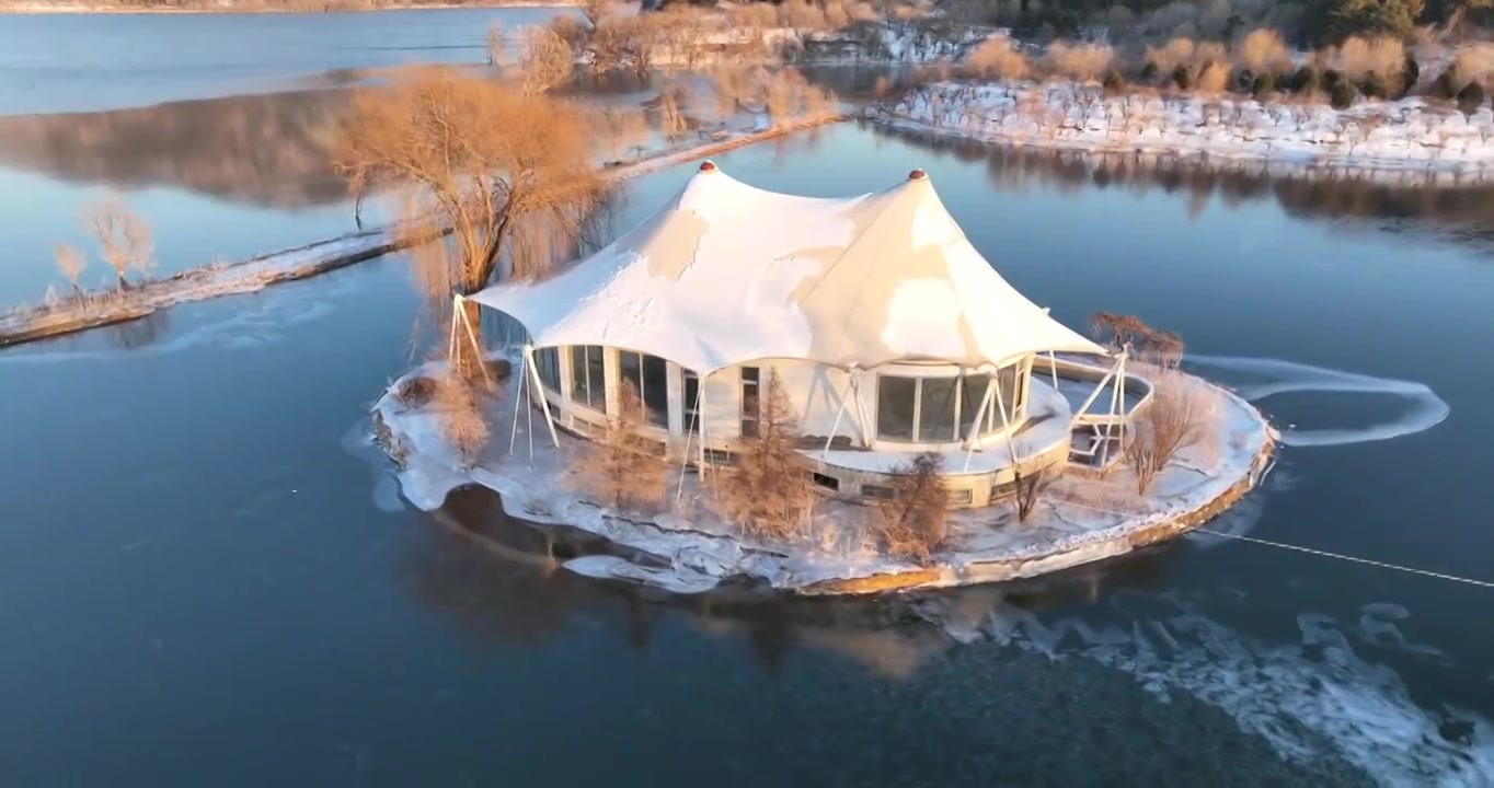 北京昌平区十三陵水库野营冬天雪景航拍视频素材