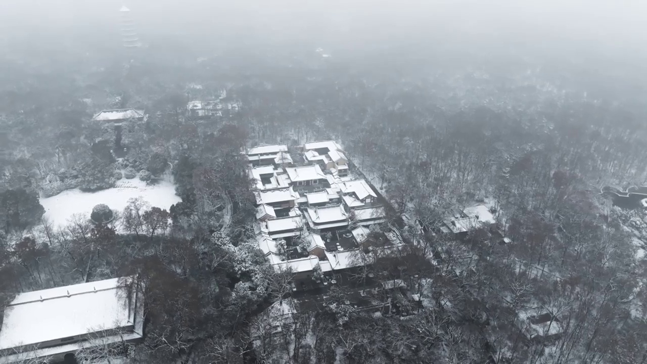 南京灵谷寺雪景视频素材