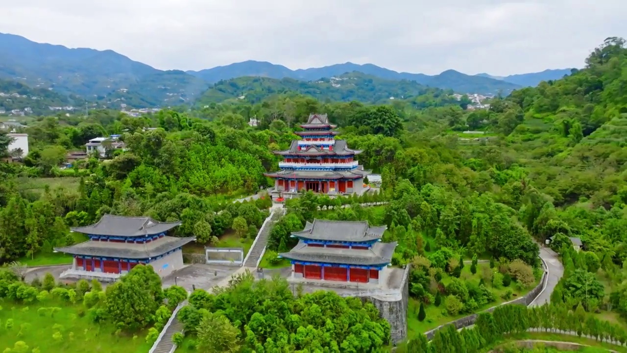 临沧凤庆地标庙宇禅寺古建筑文昌阁古塔航拍视频素材