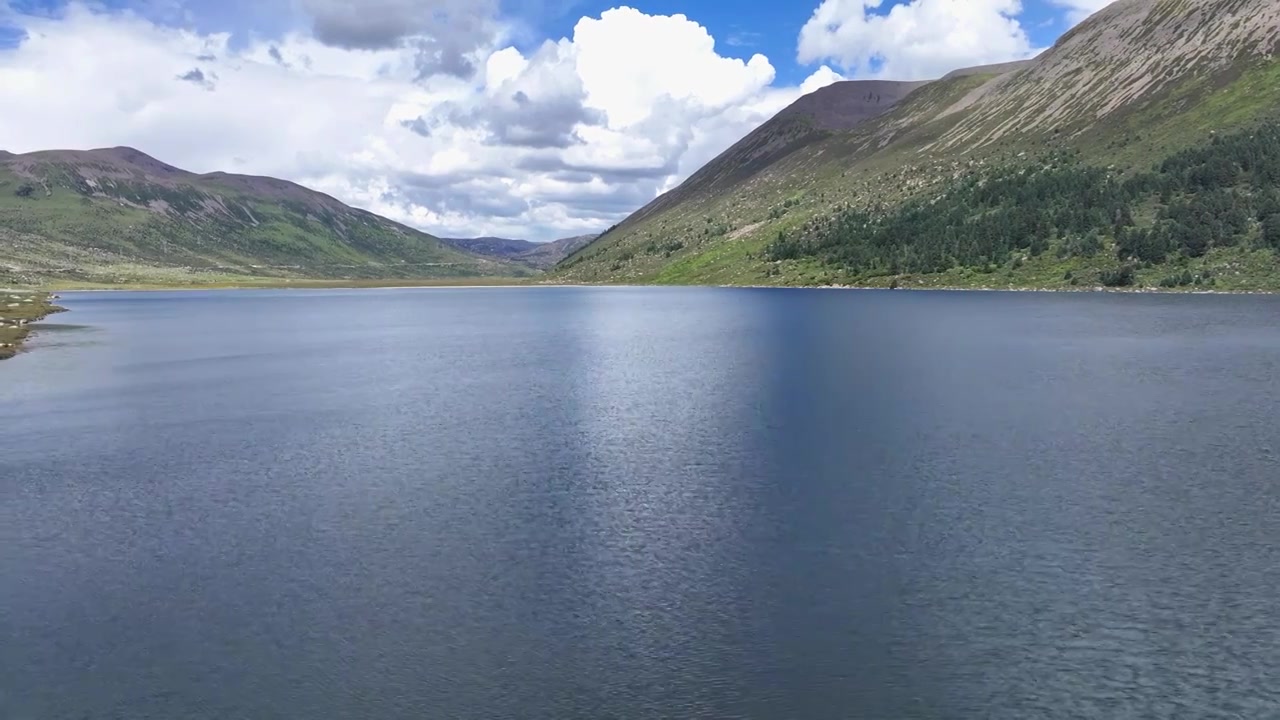 航拍四川甘孜白玉甘白路湖泊海子风光视频素材