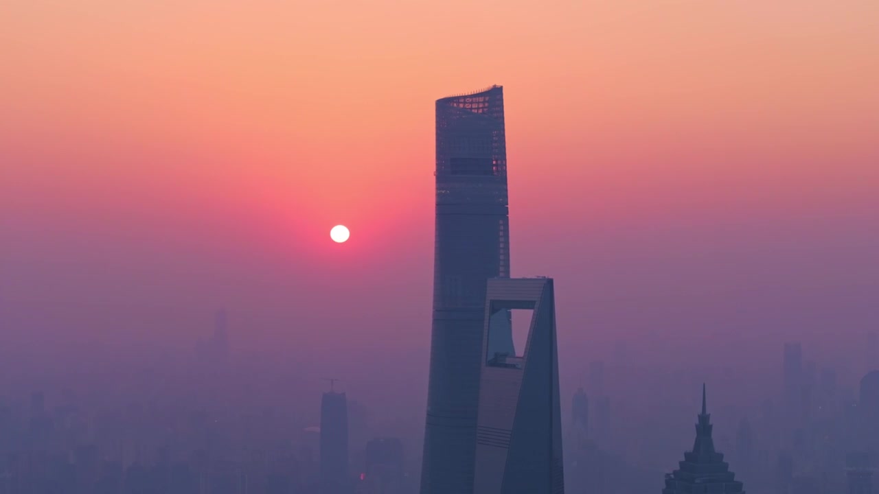 航拍上海陆家嘴东方明珠城市夜景视频素材