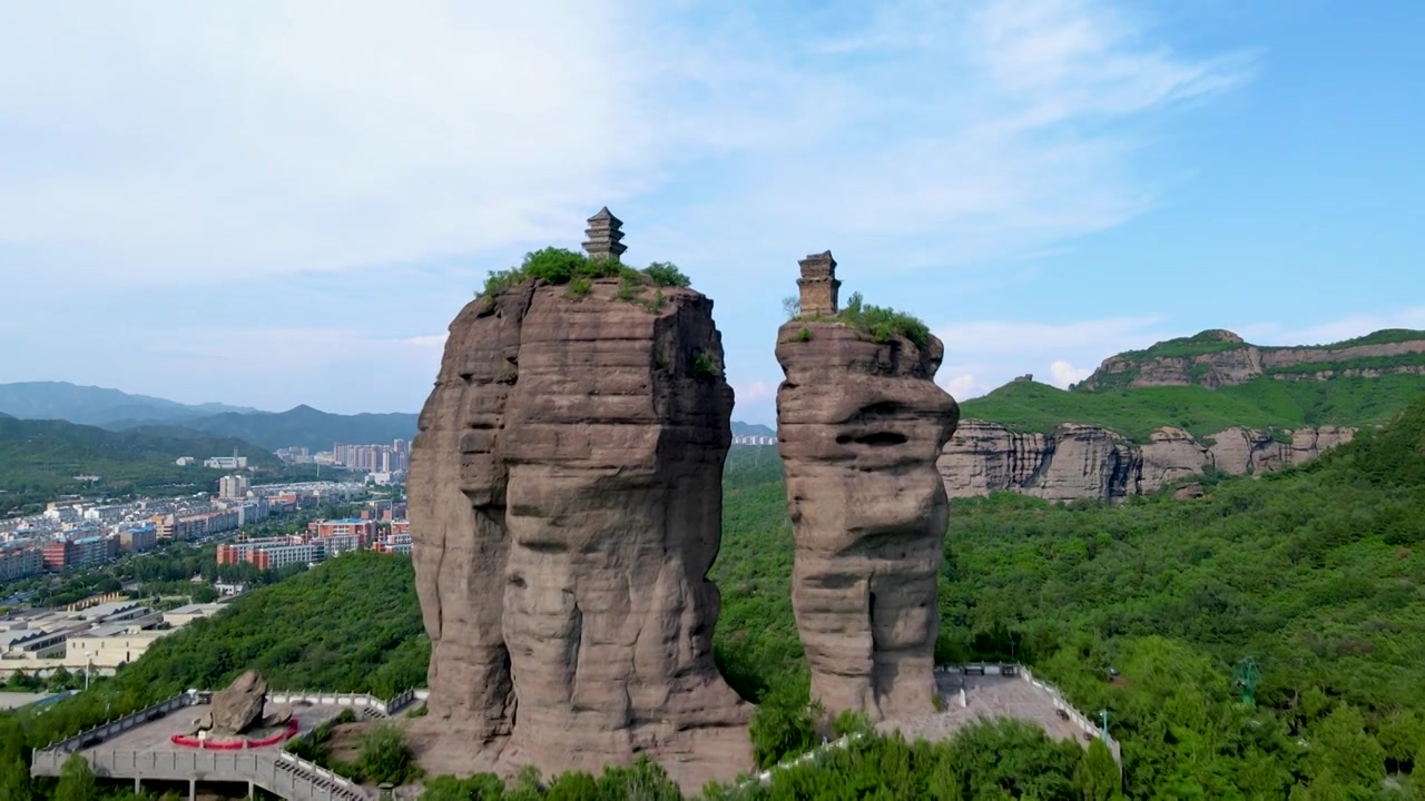 中国河北承德市 双塔山 夏天晴天风景航拍4k视频视频素材