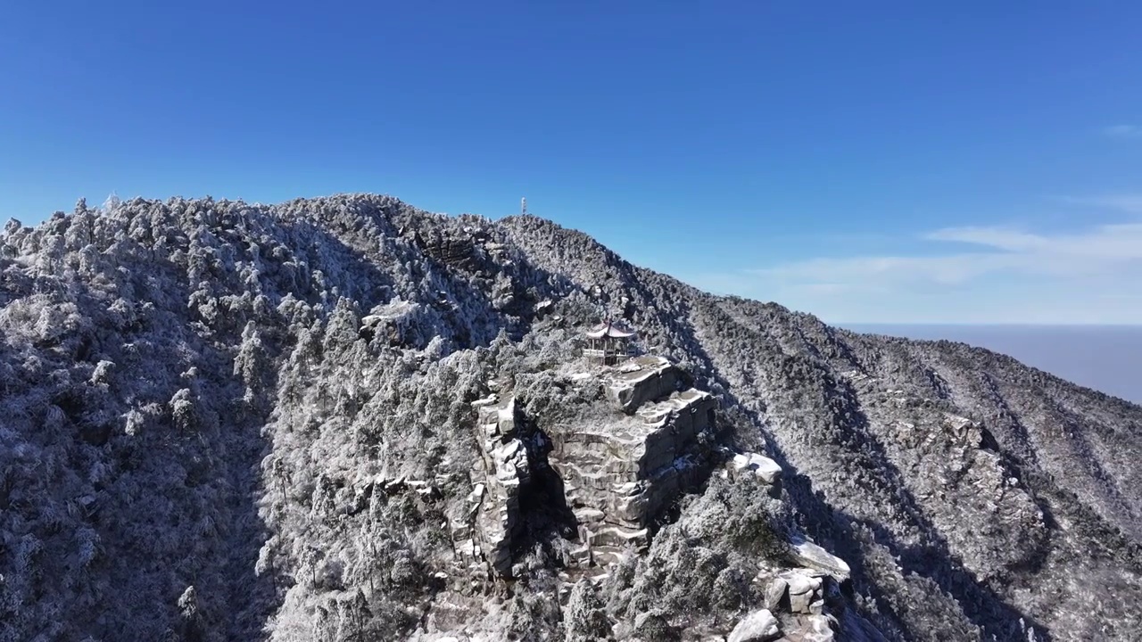 庐山观云亭雪景环绕航拍视频素材