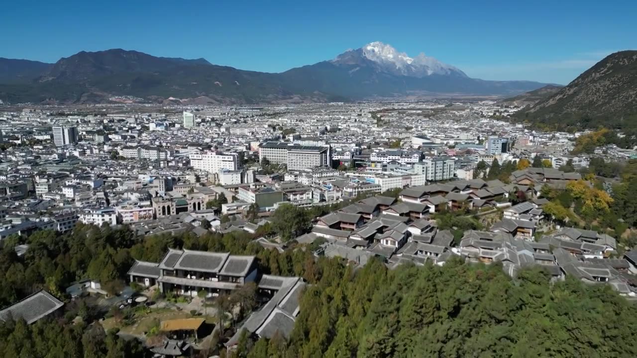 玉龙雪山丽江狮子山航拍视频素材