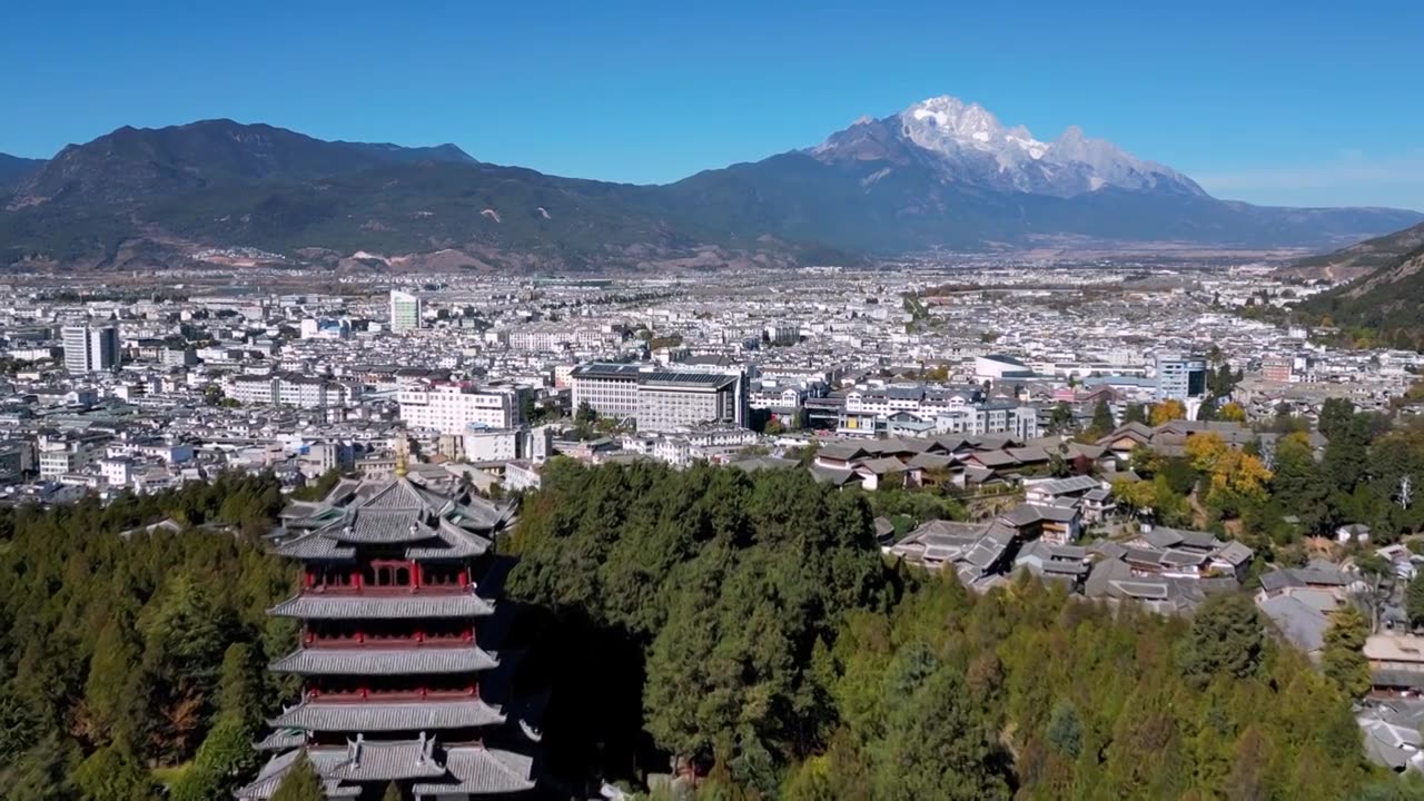 玉龙雪山丽江狮子山航拍视频素材