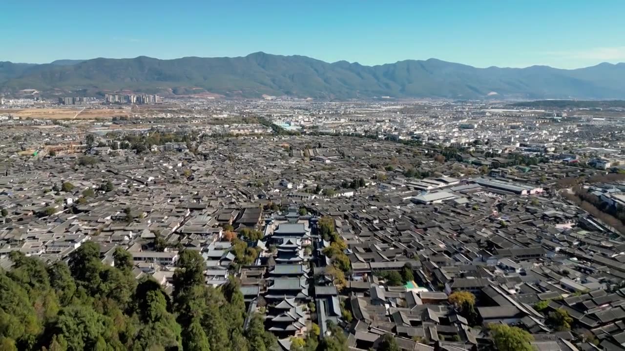 玉龙雪山丽江狮子山航拍视频素材