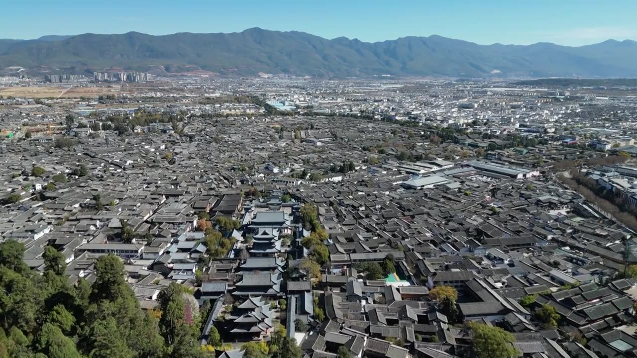 玉龙雪山丽江狮子山航拍视频素材