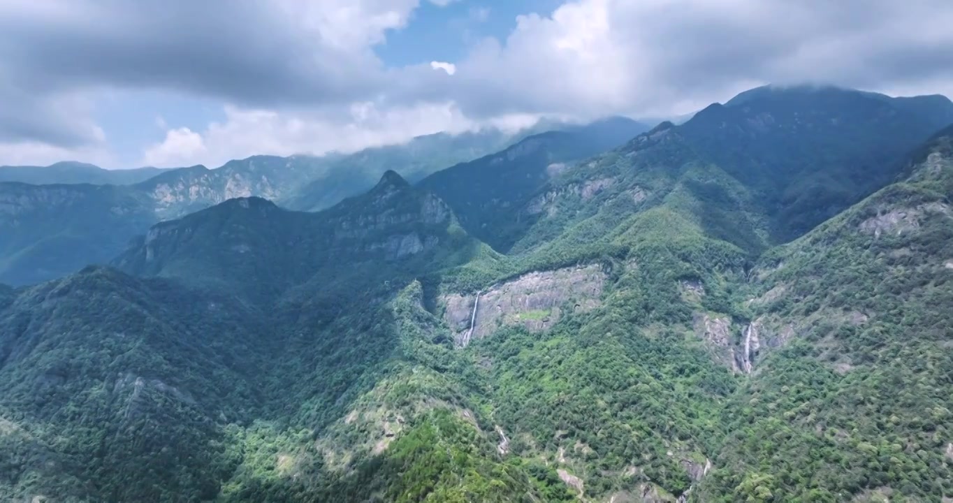 庐山秀峰航拍延时视频素材