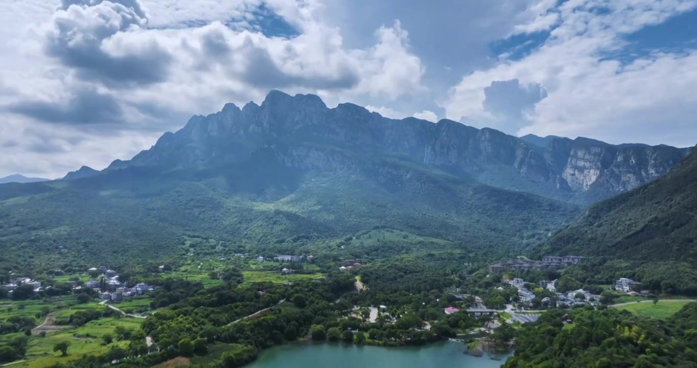 庐山五老峰下午航拍延时视频素材