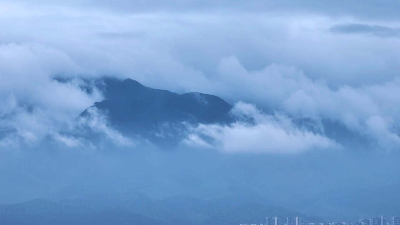 庐山雨后云雾航拍视频视频素材