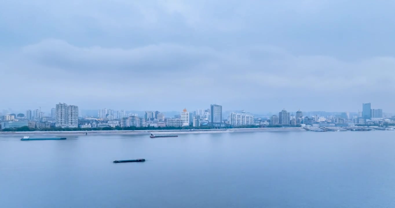 雨后江面及九江城景航拍延时视频素材