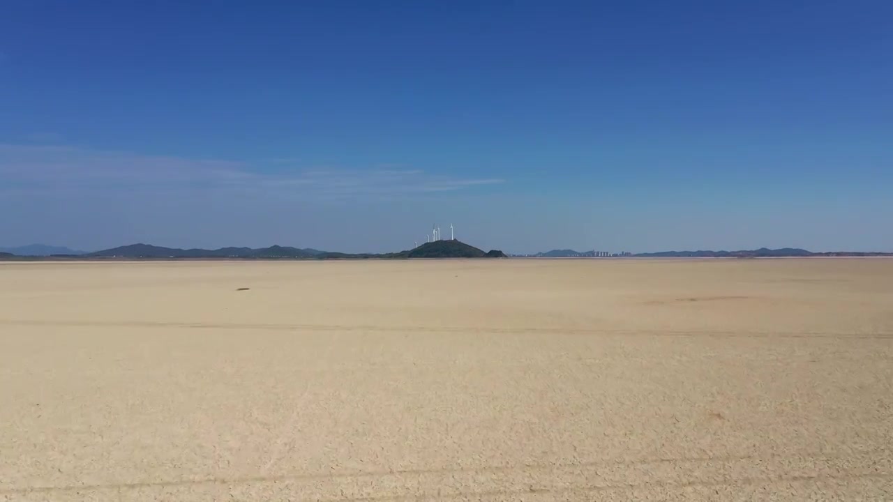 鄱阳湖大面积干涸的河床航拍视频视频素材