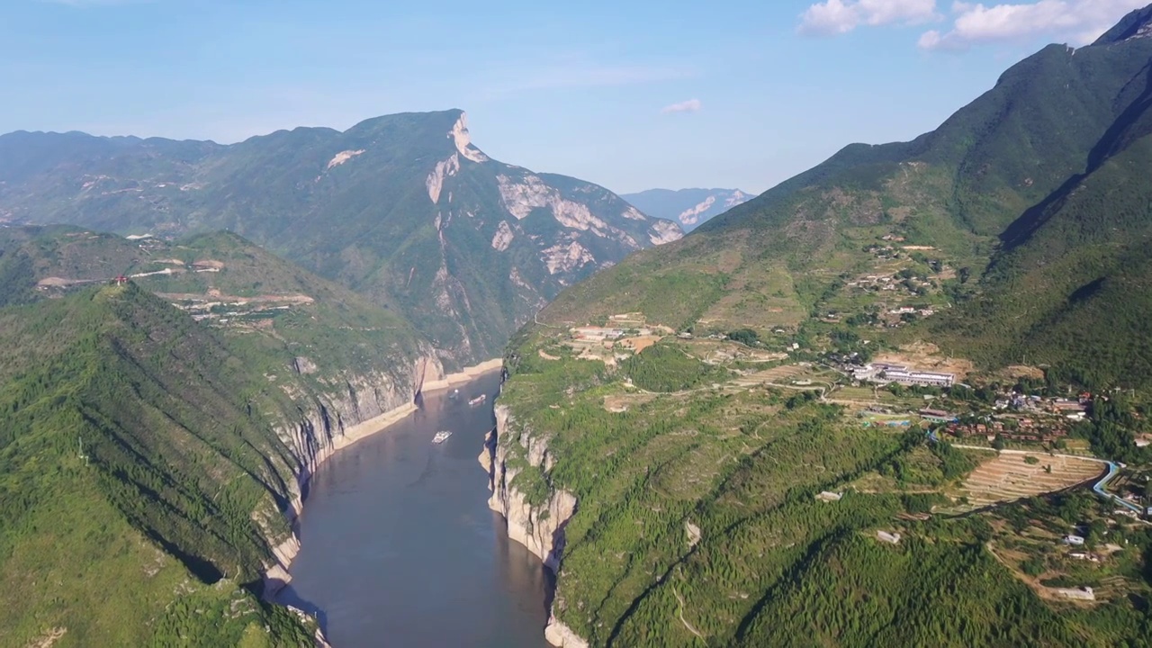 三峡游览胜地之夔门航拍视频视频素材