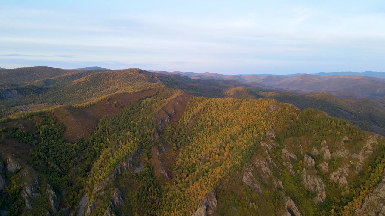 大兴安岭 呼伦贝尔 扎兰屯 柴河 月亮小镇 秋天风景4k视频视频素材