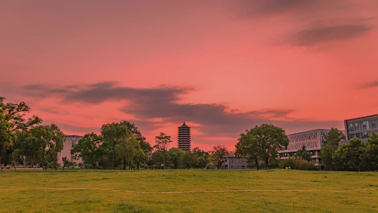 北大博雅塔夕阳视频下载