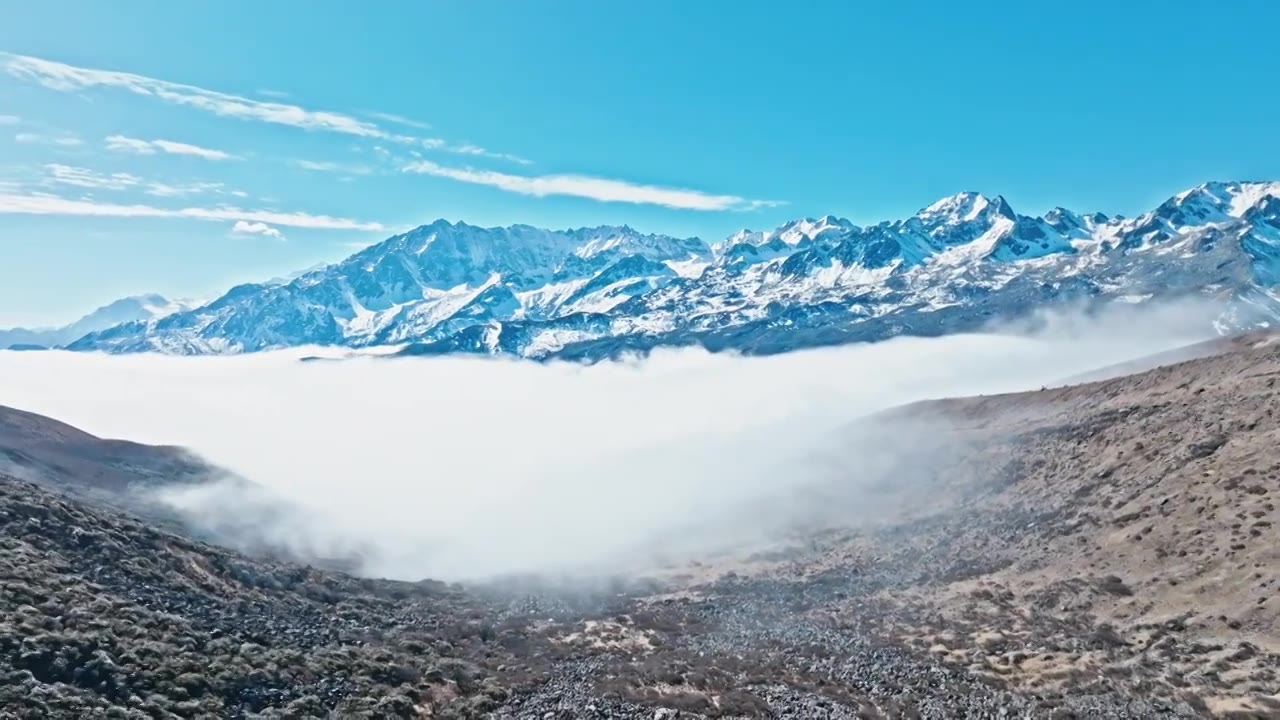 四川川西甘孜康定雪山云海视频素材